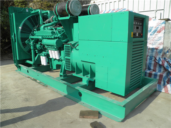 青羊出租发电机 发电机组厂家：柴油发电机组的控制屏的作用是什么？