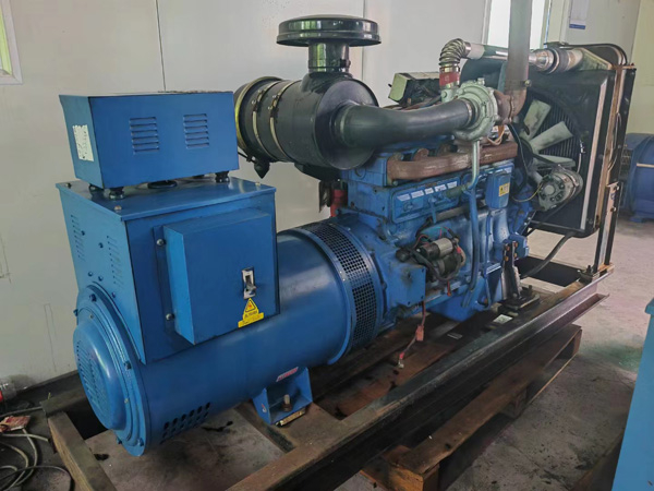 青羊100kW柴油发电机组使用多级机油有哪些优缺点？